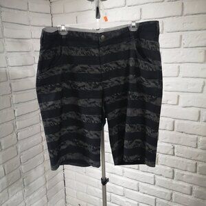 Adidas Men's Size 34 Black & Grey Large Stripes Loose Fit Shorts